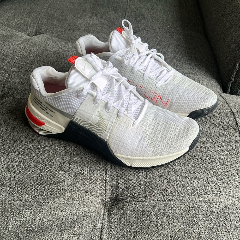 Nike Women's Metcon 8 Crossfit Cross training Tennis Shoes size 11